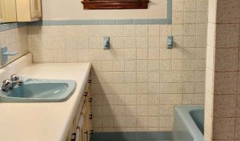 16 Mc Clellan Ave 1, Amsterdam, NY 12010