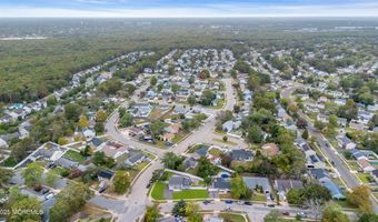 41 Deck St, Barnegat, NJ 08005