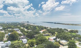 132 Dukate St, Biloxi, MS 39530