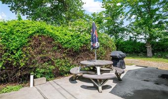 882 Point Judith Rd, Narragansett, RI 02882