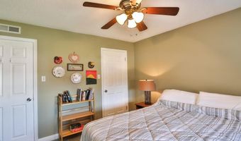 917 Claytonbrook Dr 4, Ballwin, MO 63011