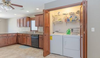 342 Benit Dr #4, Arnolds Park, IA 51331