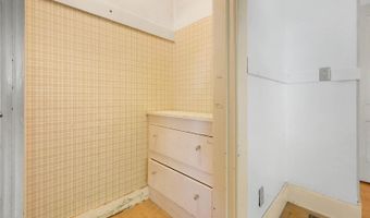 164 7th St, Bangor, ME 04401
