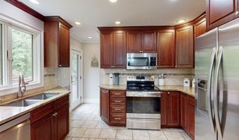 13 Birch Rd, Danbury, CT 06811