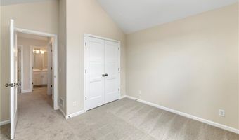 1640 Grayhawk Dr, Basehor, KS 66007