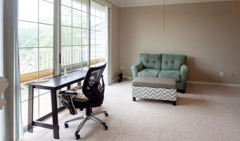 1819 KENWOOD Ave 303, Alexandria, VA 22302