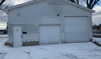 908 N Wayne St, Angola, IN 46703