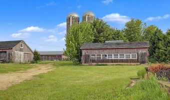 2928 E Stagecoach Trl, Apple River, IL 61001