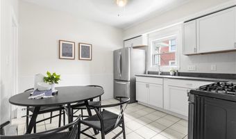 1250 Cranston St, Cranston, RI 02905