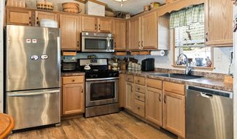 6 Susan St, Beacon Falls, CT 06403
