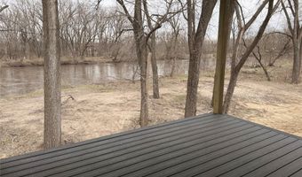 521 S 4th St, Adel, IA 50003