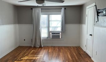 110 S Hubbard St, Alvord, TX 76225