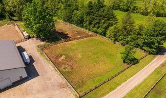300 Fisher Rd, Athens, OH 45701