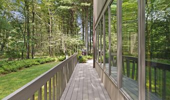 129 Woodbury, Blakeslee, PA 18610