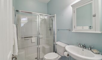 40418 N South Newport Dr, Antioch, IL 60002