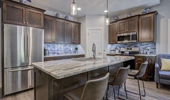 1614 STANTON Cir, Appleton, WI 54915