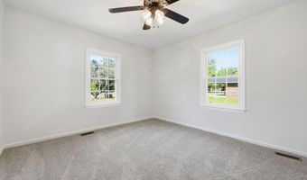 122 Forest Dr, Aberdeen, NC 28315