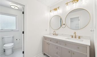 5600 Surrey Ct, Alpharetta, GA 30009