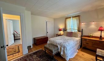 23 Holland St, Bangor, ME 04401
