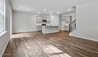 1049 Misty Creek Dr, Aberdeen, NC 28315