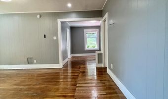 213 Vrooman Ave 2nd Floor, Amsterdam, NY 12010
