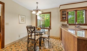 620 Riverside Dr, Cheshire, CT 06410