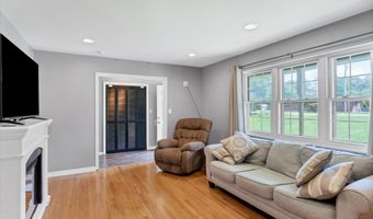 898 W Cunningham St, Alcoa, TN 37701