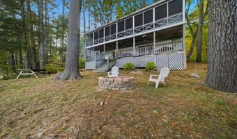 543 Long Shores Dr, Barrington, NH 03825