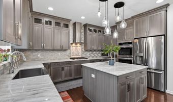17 Prairie Ln, Bayville, NJ 08721