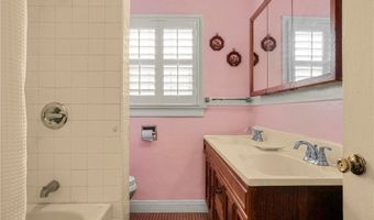 531 W Arbutus St, Compton, CA 90220