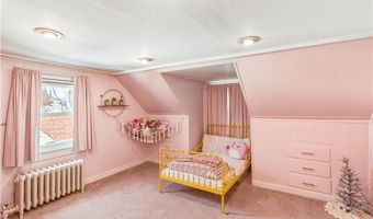 38 Bridgton Rd, Cranston, RI 02910