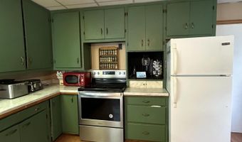 1233 Riverside Dr, Auburn, ME 04210