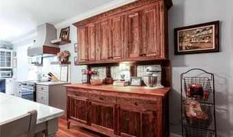 2345 Seagraves Mill Rd, Hull, GA 30646
