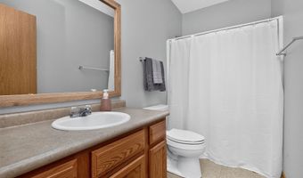 1444 SW Twin Gates Dr, Ankeny, IA 50023