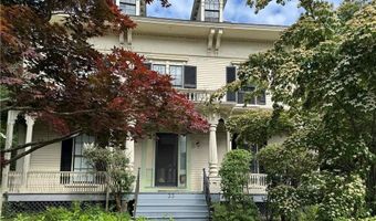 33 Kay St, Newport, RI 02840