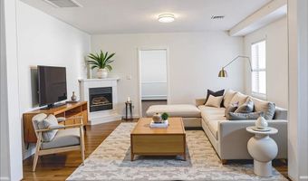32 Sykes St, Warwick, RI 02886