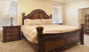 130 Meadow Arbor Dr, Weatherford, TX 76085