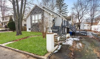 76 9th St, Belford, NJ 07718