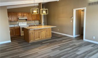 14096 Mitchell Ct, Basehor, KS 66007