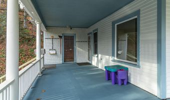 10 King St, Rockingham, VT 05101