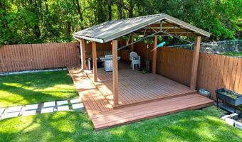 8 Apalachee St, Apalachicola, FL 32320