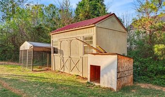 25 Redwood Dr, Adairsville, GA 30103