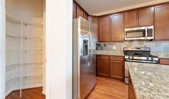 25120 SWEET MYRTLE Sq, Aldie, VA 20105