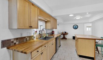 855 Foxcroft Loop, Bosque Farms, NM 87068