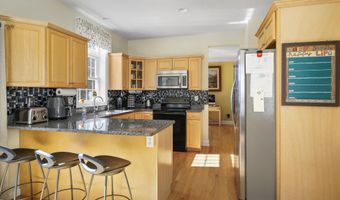 16 Summit Rd, Bedford, NH 03110