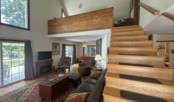 10 Greenbrier Dr, Alderson, WV 24910
