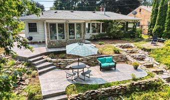 2323 PALISADES Dr, Appleton, WI 54915