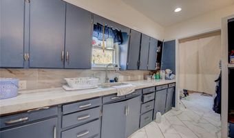 1528 W Idaho Ave, Chickasha, OK 73018