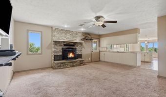 19360 Lawrence 2227, Aurora, MO 65605
