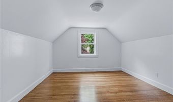 8 Angela Ct, North Providence, RI 02904